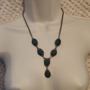 Elegant Silver and Green Necklace